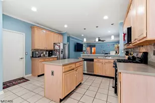 406 Rock Ridge Rd, Jefferson Township, NJ 07849 - Photo 11