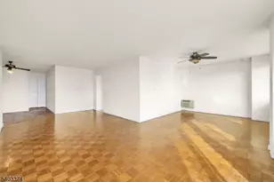 160 Overlook Ave, Hackensack, NJ 07601 - Photo 17