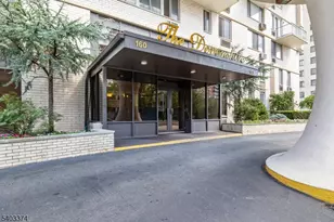 160 Overlook Ave, Hackensack, NJ 07601 - Photo 41