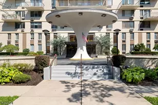 160 Overlook Ave, Hackensack, NJ 07601 - Photo 5