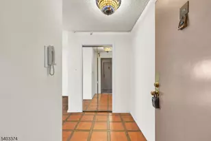 160 Overlook Ave, Hackensack, NJ 07601 - Photo 9