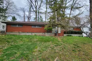 10 Shawnee Rd, Cranford Township, NJ 07016 - Photo 1