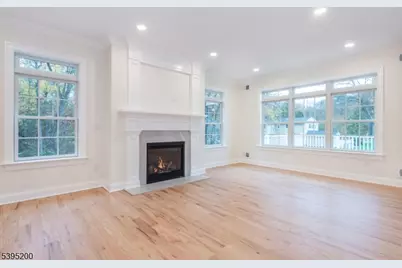 20 West Dr, Fairfield, NJ 07004 - Photo 13