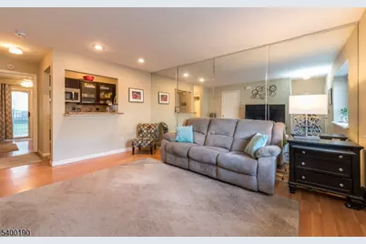 303 Arsdale Ter #303, Union Township, NJ 07083 - Photo 3