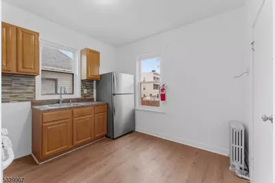 18 Lowden St 2nd Floor, Elizabeth, NJ 07208 - Photo 15