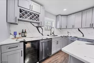 456 Girard Ave, Franklin Township, NJ 08873 - Photo 3