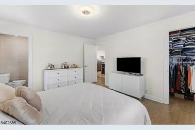 48 Hobart Pl. Apt #2, Clifton, NJ 07011 - Photo 9