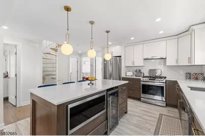 48 Hobart Pl. Apt #2, Clifton, NJ 07011 - Photo 3