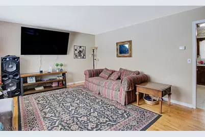 3 Birch St, Mendham, NJ 07945 - Photo 17