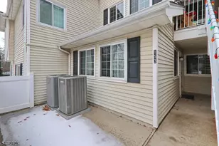 153 Cortland Ln Ondo, Bedminster Township, NJ 07921 - Photo 9