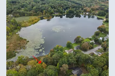 99 Seneca Lake Rd, Sparta Township, NJ 07871 - Photo 5