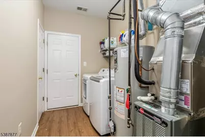 166 Riverwalk Way, Clifton, NJ 07014 - Photo 15