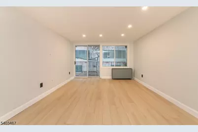 1 Wall St #1E, Fort Lee, NJ 07024 - Photo 9