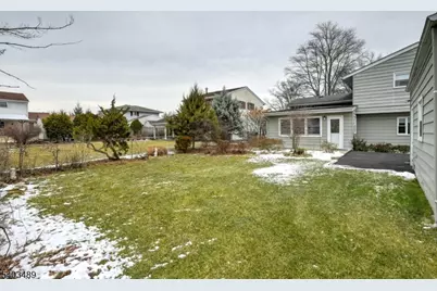 113 Berwick St, Raritan, NJ 08869 - Photo 25