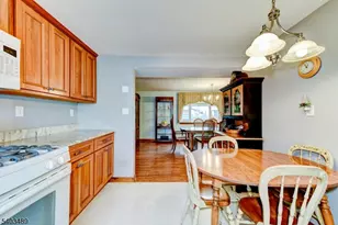 113 Berwick St, Raritan, NJ 08869 - Photo 7