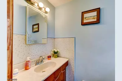 113 Berwick St, Raritan, NJ 08869 - Photo 5