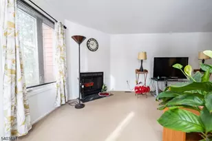 101 Village Commons, Raritan Township, NJ 08822 - Photo 17