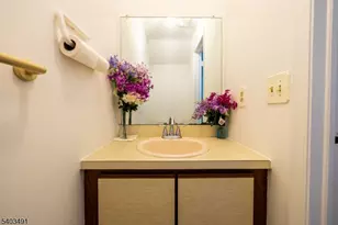 101 Village Commons, Raritan Township, NJ 08822 - Photo 19