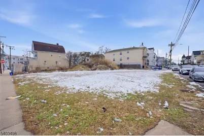 516 Hawthorne Ave, Newark, NJ 07112 - Photo 1