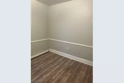 20 E Henry St, Linden, NJ 07036 - Photo 23