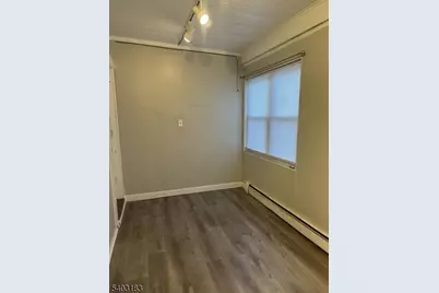 20 E Henry St, Linden, NJ 07036 - Photo 7