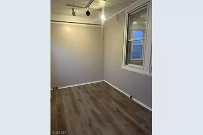 20 E Henry St, Linden, NJ 07036 - Photo 9