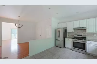 16 Riga Ct, Scotch Plains Township, NJ 07076 - Photo 9