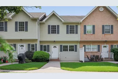16 Riga Ct, Scotch Plains Township, NJ 07076 - Photo 3