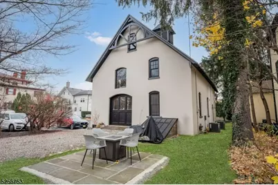 10 Oak St, Morristown, NJ 07960 - Photo 3