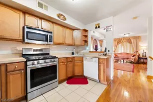 126 Amherst St, East Orange, NJ 07018 - Photo 9