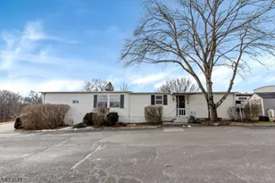 195 W Main St Unit, Chester, NJ 07930 - Photo 3