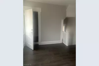 29 Grant Pl, Irvington, NJ 07111 - Photo 5