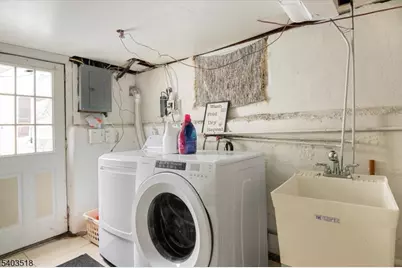 97 Long Hill Dr, Clifton, NJ 07013 - Photo 17