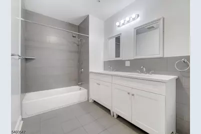 90 Clinton Ave #204, Newark, NJ 07114 - Photo 17