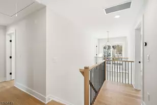 8 Montgomery Rd, Livingston, NJ 07039 - Photo 19