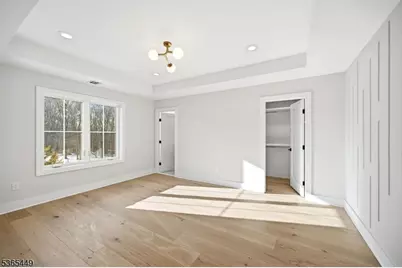 8 Montgomery Rd, Livingston, NJ 07039 - Photo 17