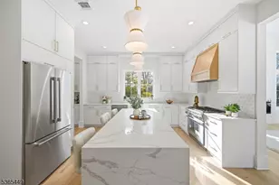 8 Montgomery Rd, Livingston, NJ 07039 - Photo 9