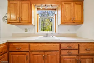 190 Bell St, Belleville, NJ 07109 - Photo 9