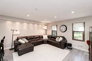 41 Killdeer Pl, Allamuchy Township, NJ 07840 - Photo 11