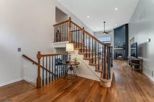 4 Windsor Ln, Lopatcong Township, NJ 08865 - Photo 3