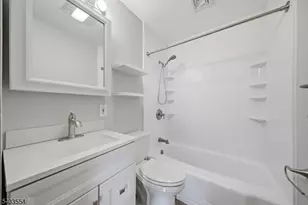 52 Broadway, Clark Township, NJ 07066 - Photo 11