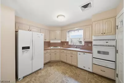 52 Broadway, Clark Township, NJ 07066 - Photo 9