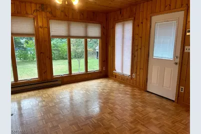 15 Laurel Pl, Fairfield, NJ 07004 - Photo 11