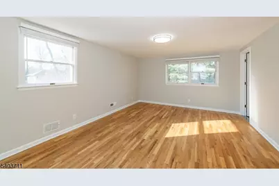 8 Abby Rd, Morris Township, NJ 07960 - Photo 17