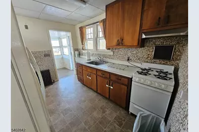 29 Ideal St, Long Hill Township, NJ 07933 - Photo 5