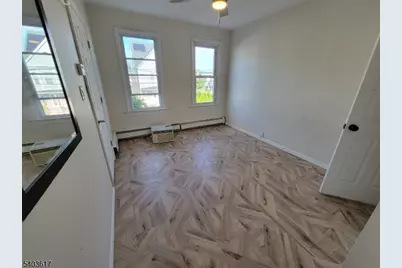 14 Wilson St, Clifton, NJ 07011 - Photo 3