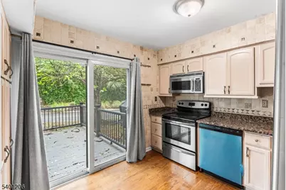 55 Cherrywood Dr, Franklin Township, NJ 08873 - Photo 11