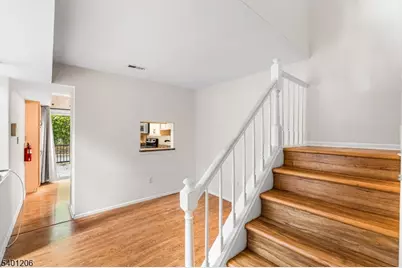 55 Cherrywood Dr, Franklin Township, NJ 08873 - Photo 9