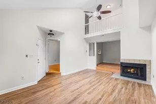 55 Cherrywood Dr, Franklin Township, NJ 08873 - Photo 3