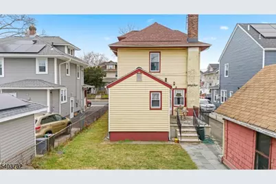 39 Hollywood Ave, Hillside, NJ 07205 - Photo 3
